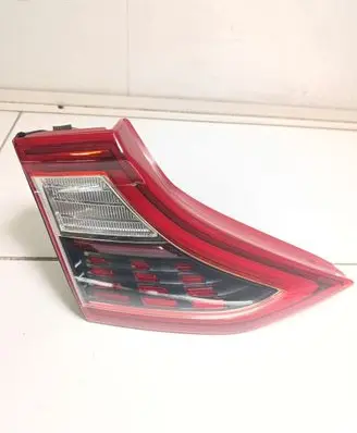 Tailgate rear/tail lights