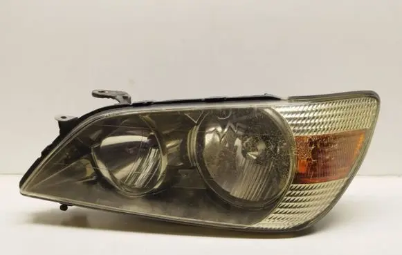 Lexus IS 200-300 Headlight/headlamp