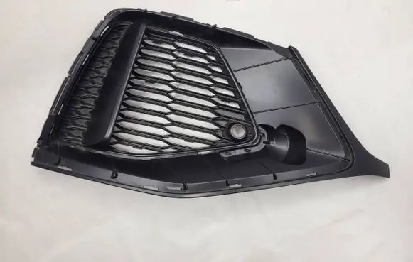 Audi Q8 Front bumper lower grill 4m8807682a