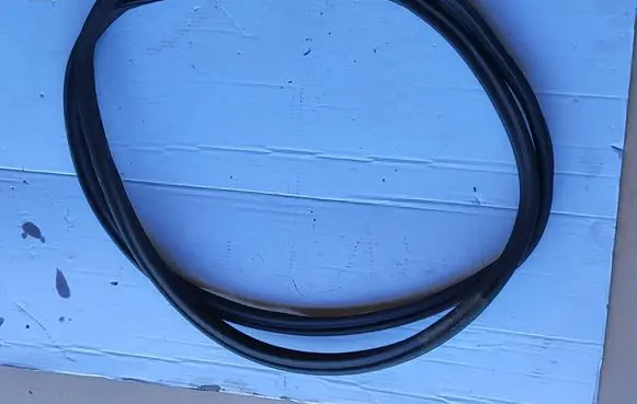Volkswagen Sharan Trunk rubber seal (body) 7N0827705A