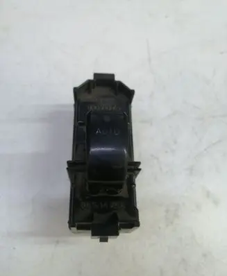 Toyota Corolla Verso E121 Electric window control switch 8403013030