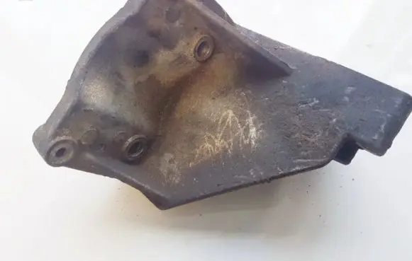 Ford Fiesta Engine mounting bracket 2s6e3k738ab