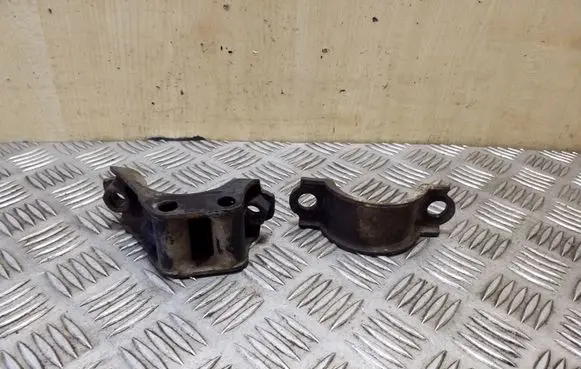 Mercedes-Benz ML W164 Sway bar bush bracket, front 