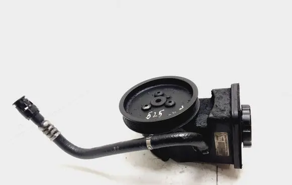 BMW 5 E60 E61 Power steering pump 7693974