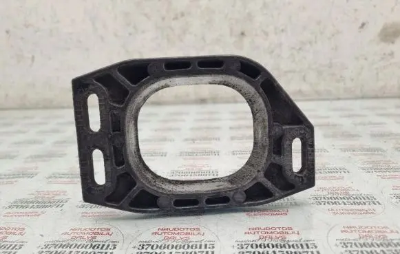 Audi A4 S4 B6 8E 8H Engine mounting bracket 8D0199335P