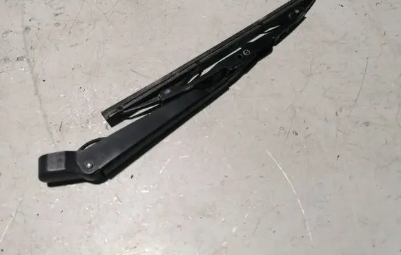 Ford Focus C-MAX Rear wiper blade arm