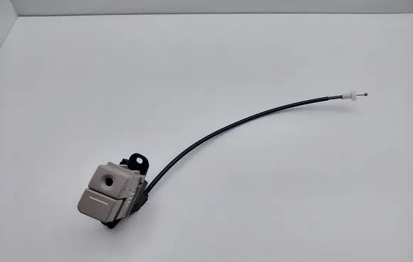 Mercedes-Benz S W220 Glove box opening button