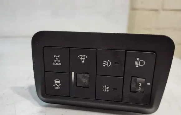 Hyundai Santa Fe Seat control switch 
