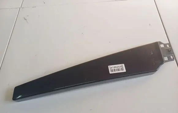 Rear/tail light trim molding