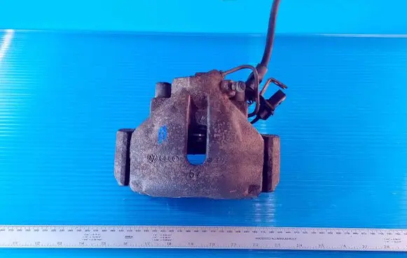 Audi A4 S4 B7 8E 8H Front brake caliper 4569