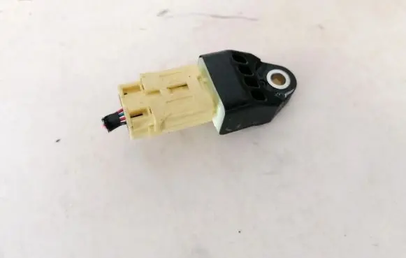 Toyota Urban Cruiser (XP110) Airbag deployment crash/impact sensor 8983128020 89831-28020