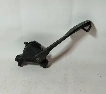 Volvo V70 Accelerator throttle pedal 9496822 00776922