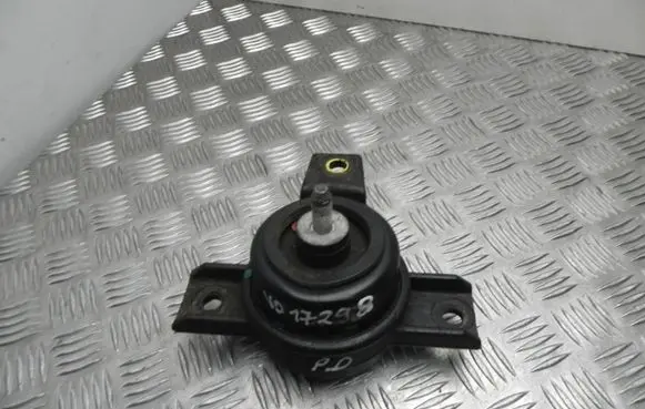 Hyundai ix 55 Engine mount bracket HMC VD17298