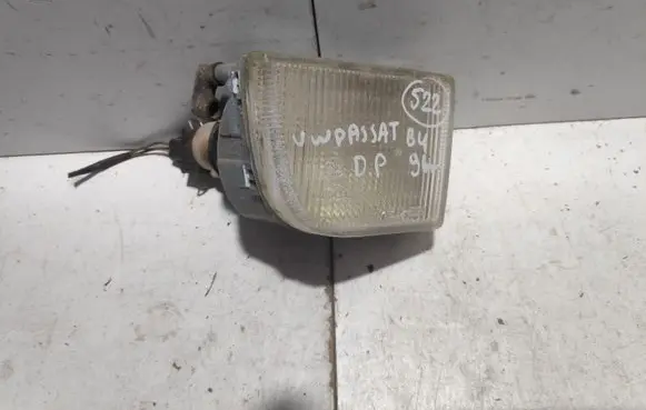 Volkswagen PASSAT B4 Front indicator light 3A0953155A