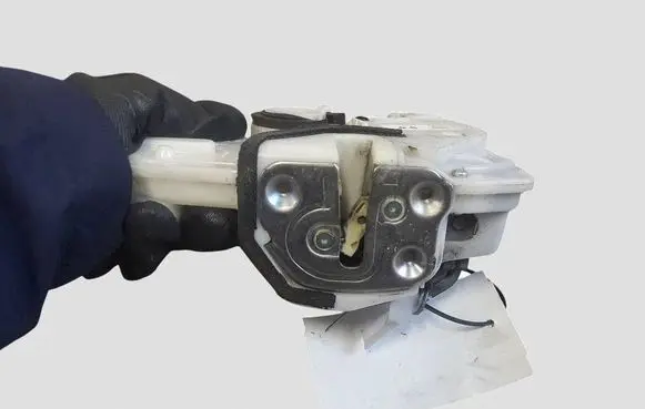 Mazda 6 Front door lock SPLK71L1 SPLK71LB