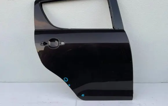 Suzuki Swift II Rear door