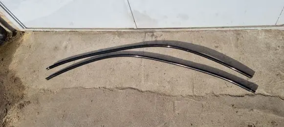 BMW 3 E90 E91 Rear side glass trim 51137117243 51137117244