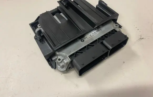 BMW 1 F20 F21 Engine control unit/module 8518569 030368632 0281018635