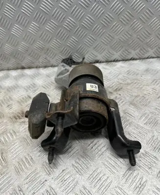 Toyota RAV 4 (XA50) Engine mount bracket J7160197