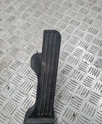 Volkswagen Golf VI Accelerator throttle pedal 1K1721503P