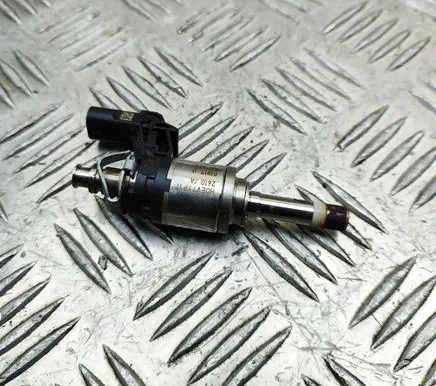 Skoda Kamiq Fuel injector 04E906036AT