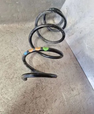 Volkswagen Golf VI Front coil spring 