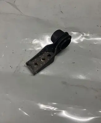 Jeep Cherokee Muffler mount bracket/holder 82134554