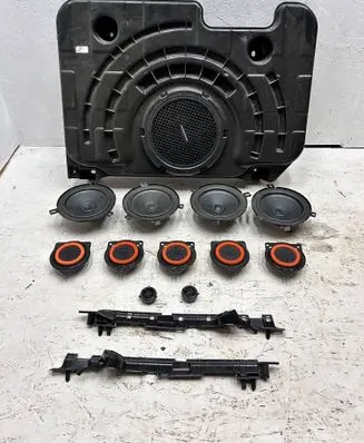 Maserati Levante Subwoofer speaker 670100017
