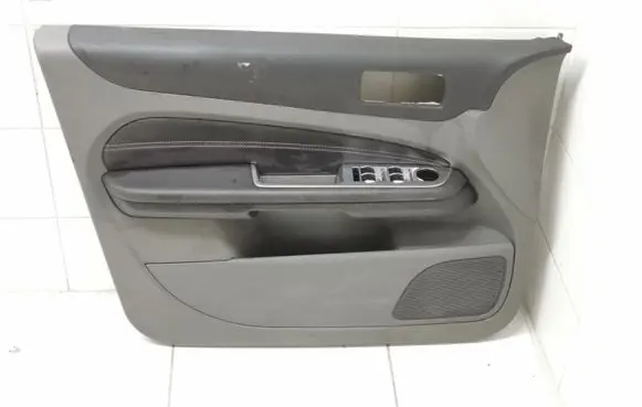 Ford Focus Front door card panel trim 4M51A23943C P9Z1A A23943SD1E8L