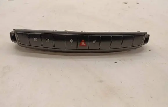 Smart ForFour II W453 Hazard light switch MN900520
