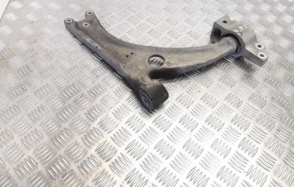 Volkswagen PASSAT B6 Front lower control arm/wishbone