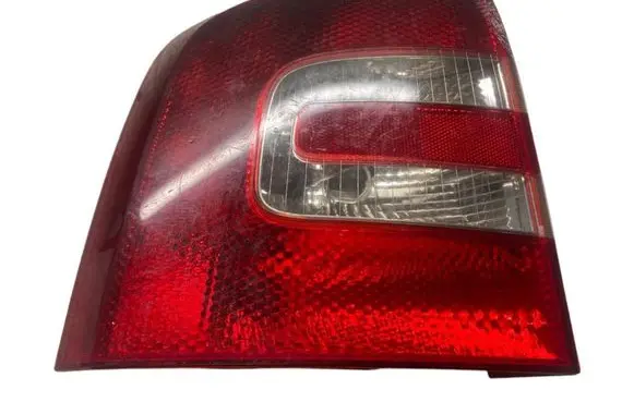 Skoda Octavia Mk2 (1Z) Rear/tail lights 275901
