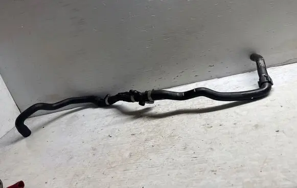 Volvo V60 Engine coolant pipe/hose 32138839