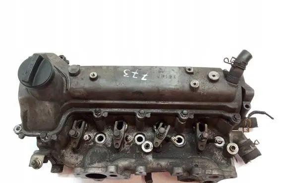 Toyota Yaris Engine head