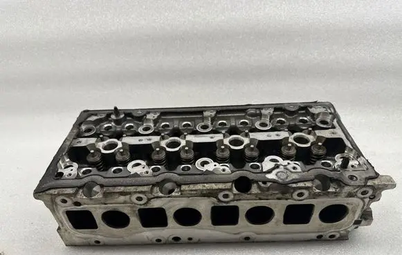 Volkswagen Crafter Engine head 04L103403R