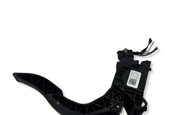 Audi A5 Accelerator throttle pedal 8W1723523A