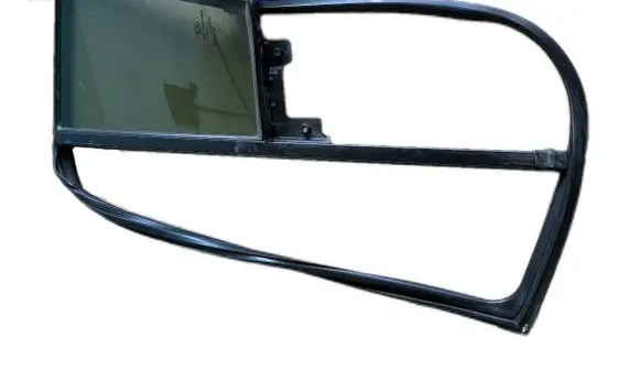 KIA Sportage Rear vent window glass 834173U010A 835313W000