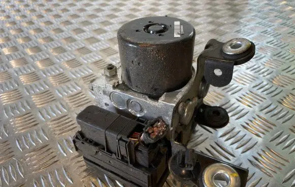 Volvo V70 ABS Pump 8G9N2C405AC 30681619 10021201824
