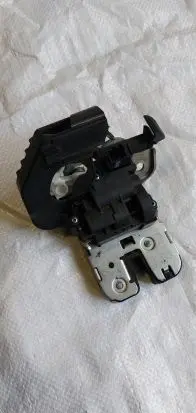 Audi A4 S4 B8 8K Tailgate/trunk/boot lock/catch/latch 8k9827505