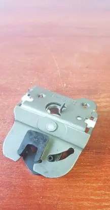 BMW 3 E90 E91 Seat back rest lock catch 7142261