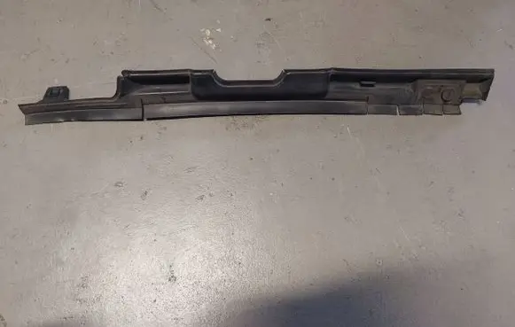 Audi Q5 SQ5 Intercooler air guide/duct channel 8R0121292B