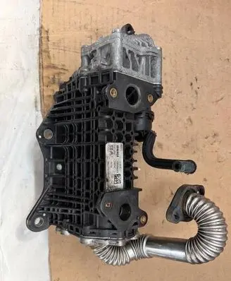 Peugeot 2008 I EGR valve cooler 9813050280