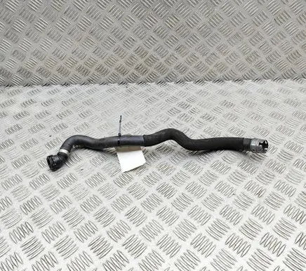 Engine coolant pipe/hose