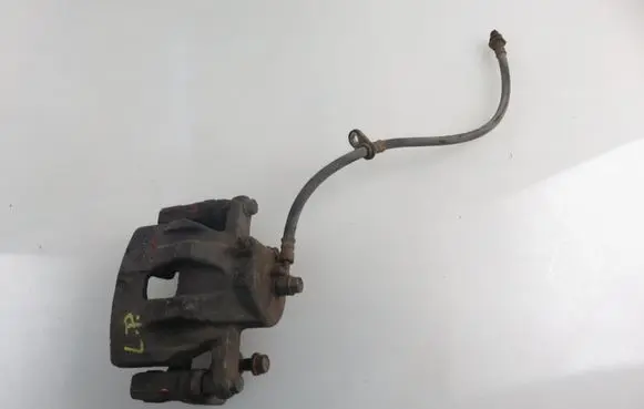 Suzuki Grand Vitara II Front brake caliper