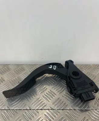 Audi A4 S4 B8 8K Accelerator throttle pedal 8K1723523 6PV00950501 0955108