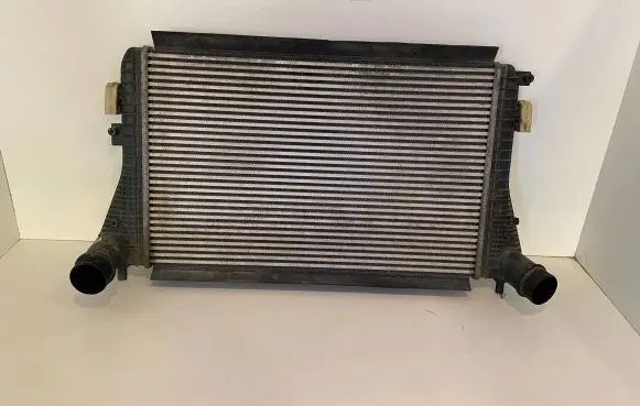 Volkswagen PASSAT B7 Intercooler radiator 3C0145805AN