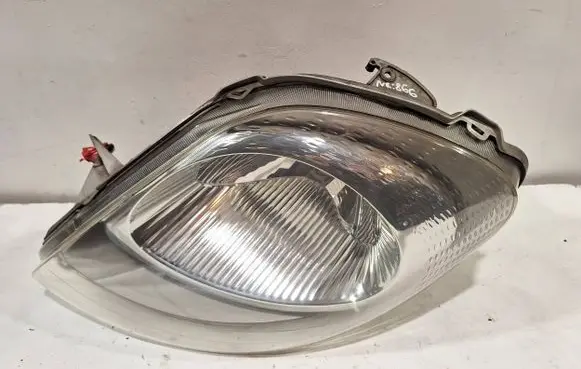 Opel Vivaro Headlight/headlamp 7700311371