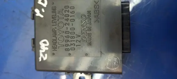 Lexus SC 430 Headlight level height control switch 8996024020 0318000160