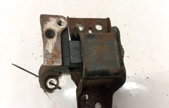 Nissan Note (E11) Engine mount bracket 11210ax60a