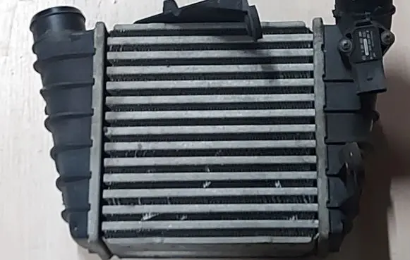 Skoda Fabia Mk2 (5J) Intercooler radiator 6Q0145804A 038906051B